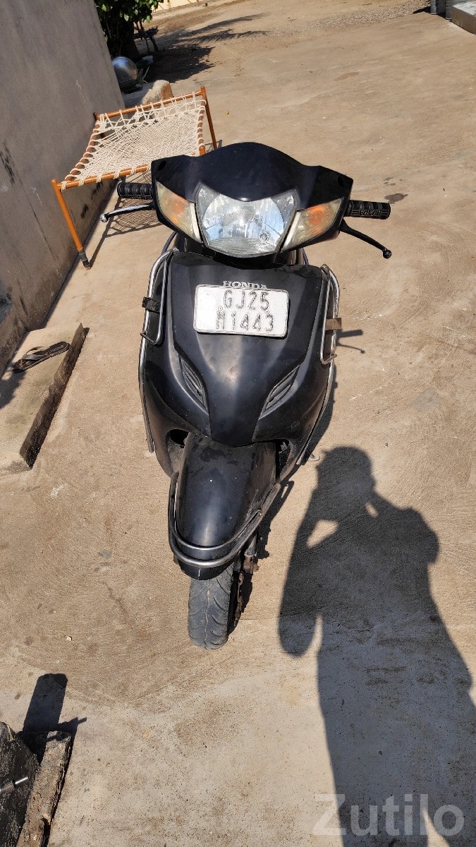 Honda Activa 3G scooter 2015 model - Bikes - Bhanvad - Image 2