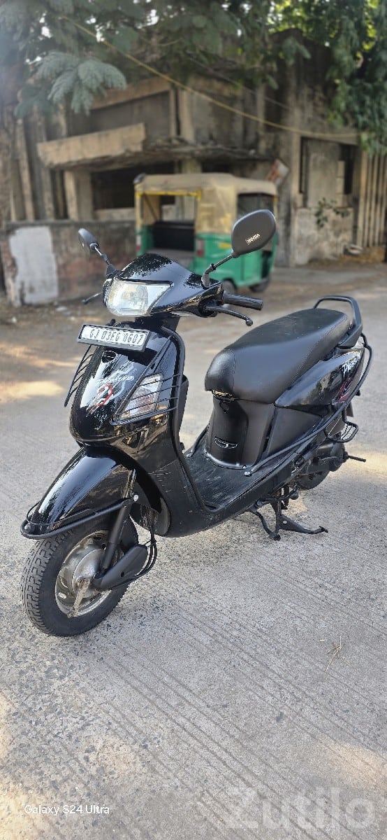 Hero Pleasure 2011 Scooter for Sale - Bikes - Rajkot City - Image 2