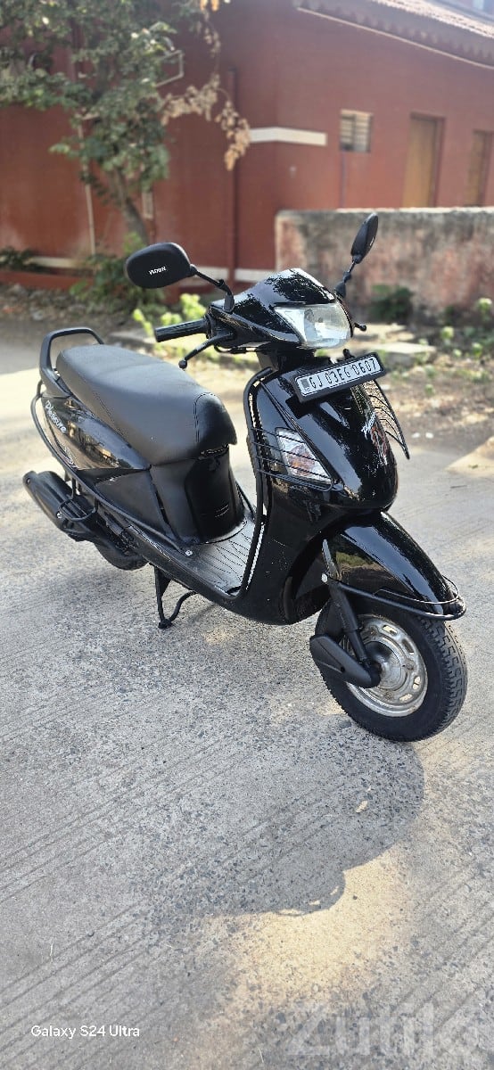 Hero Pleasure 2011 Scooter for Sale - Bikes - Rajkot City - Image 3