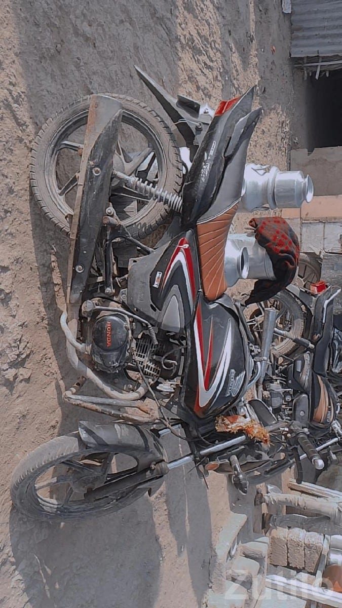 Honda Shine 2018 Used Bike for Sale - Bikes - Jamjodhpur - Image 3
