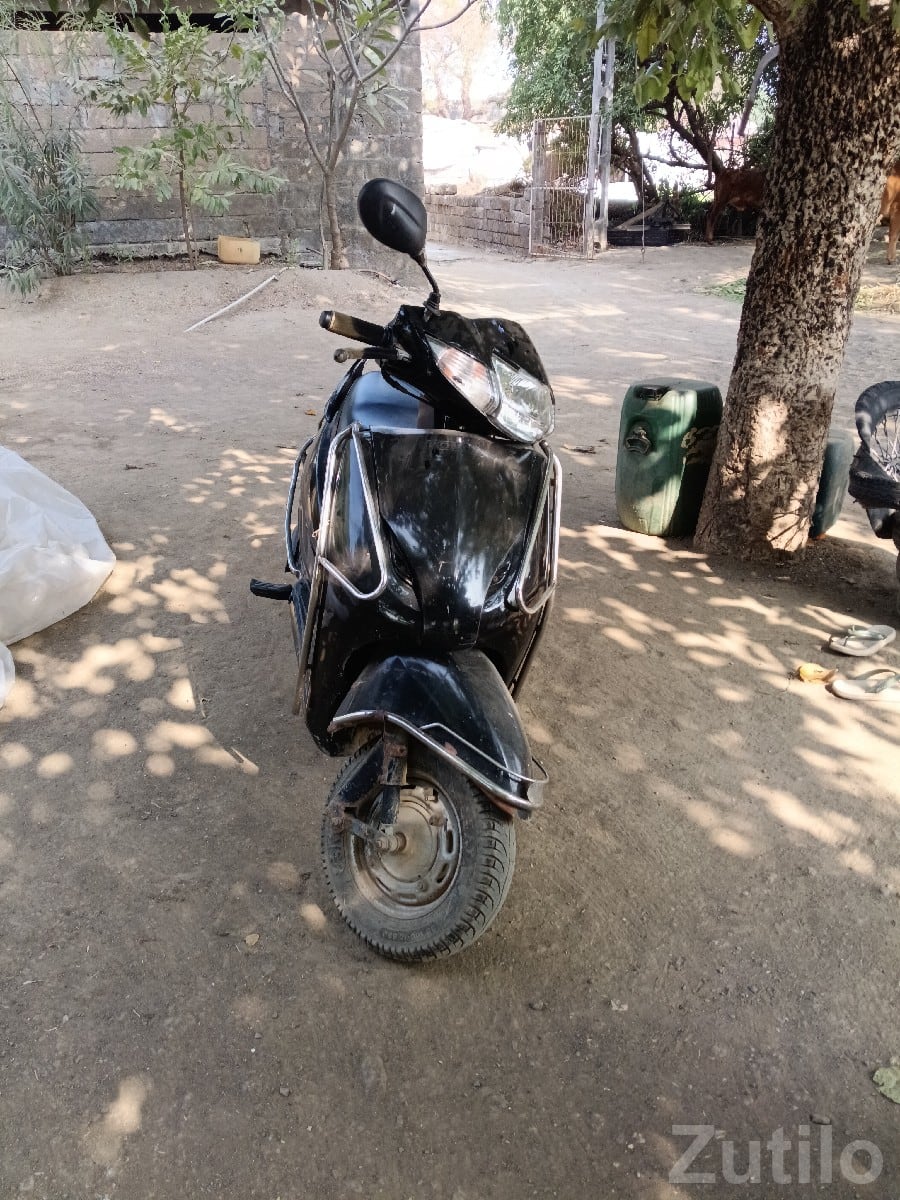 Used Honda Activa 2011 Black Scooter - બાઇક્સ - માણાવદર - Image 2