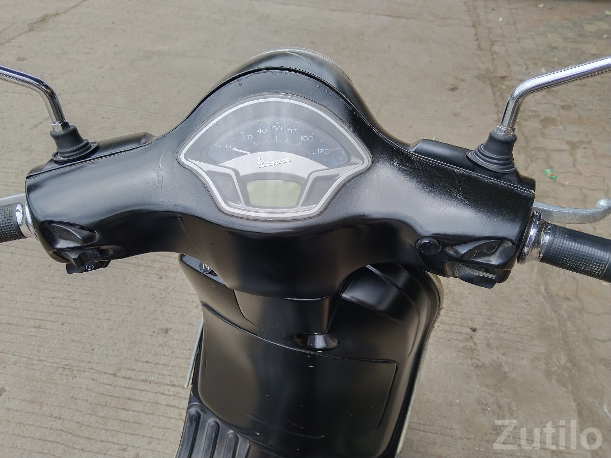 Vespa VX 2016 Black Scooter for Sale - Bikes - Bhesan - Image 2