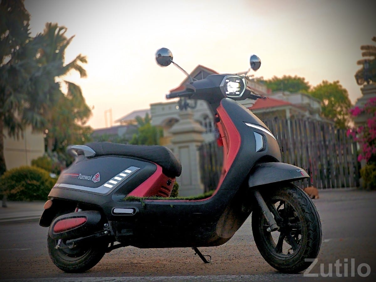Tunwal Roma E Electric Scooter - Bikes - Bhesan - Image 3