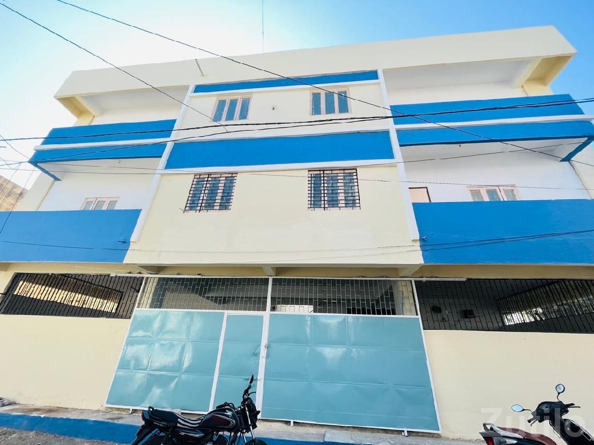 3 Floor Commercial Building in Bhesan - Commercial Property - Bhesan - Image 3