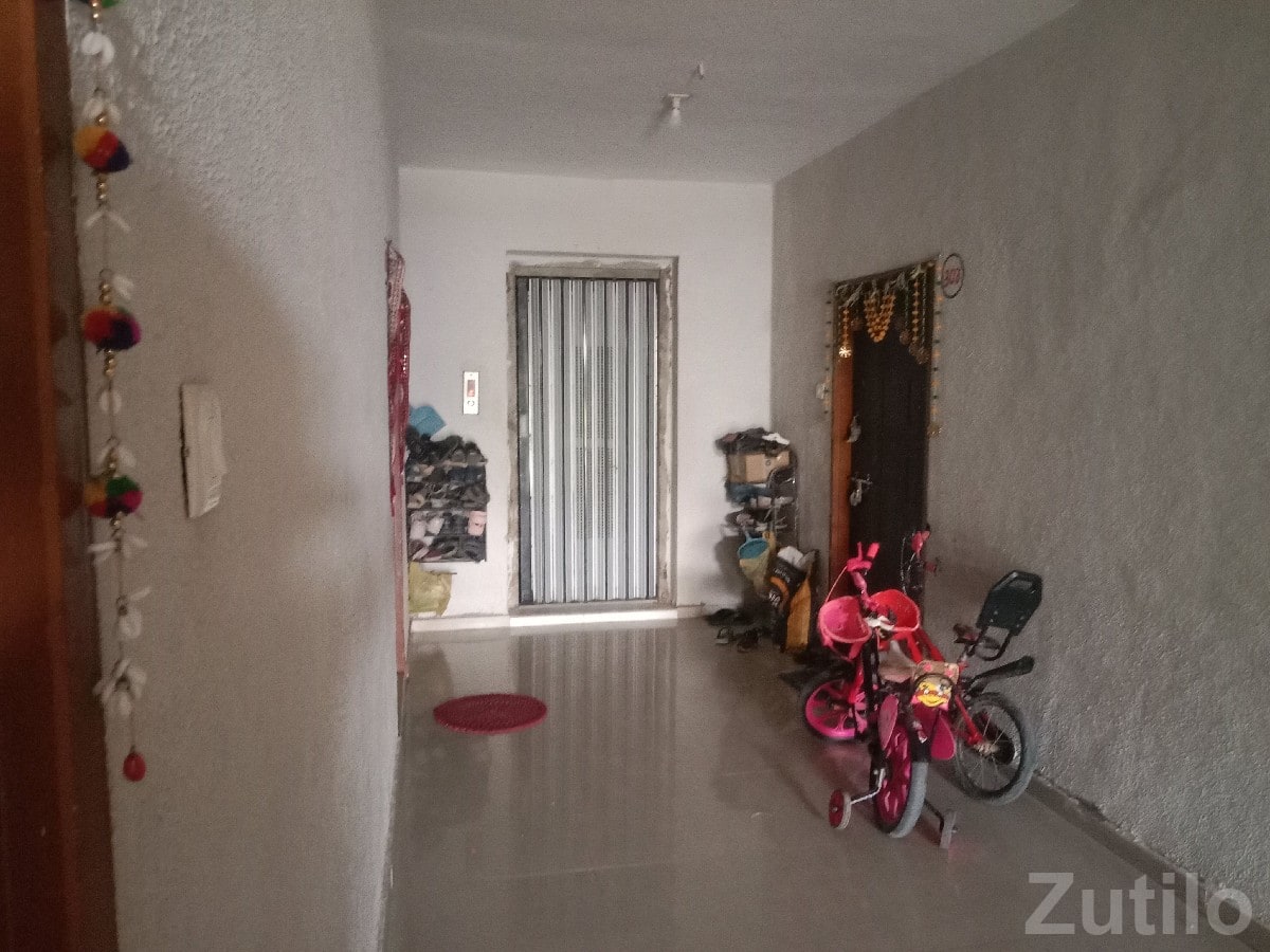 2 BHK Flat for Sale on Khalilpur Road 2 BHK Flat for Sale on Khalilpur Road