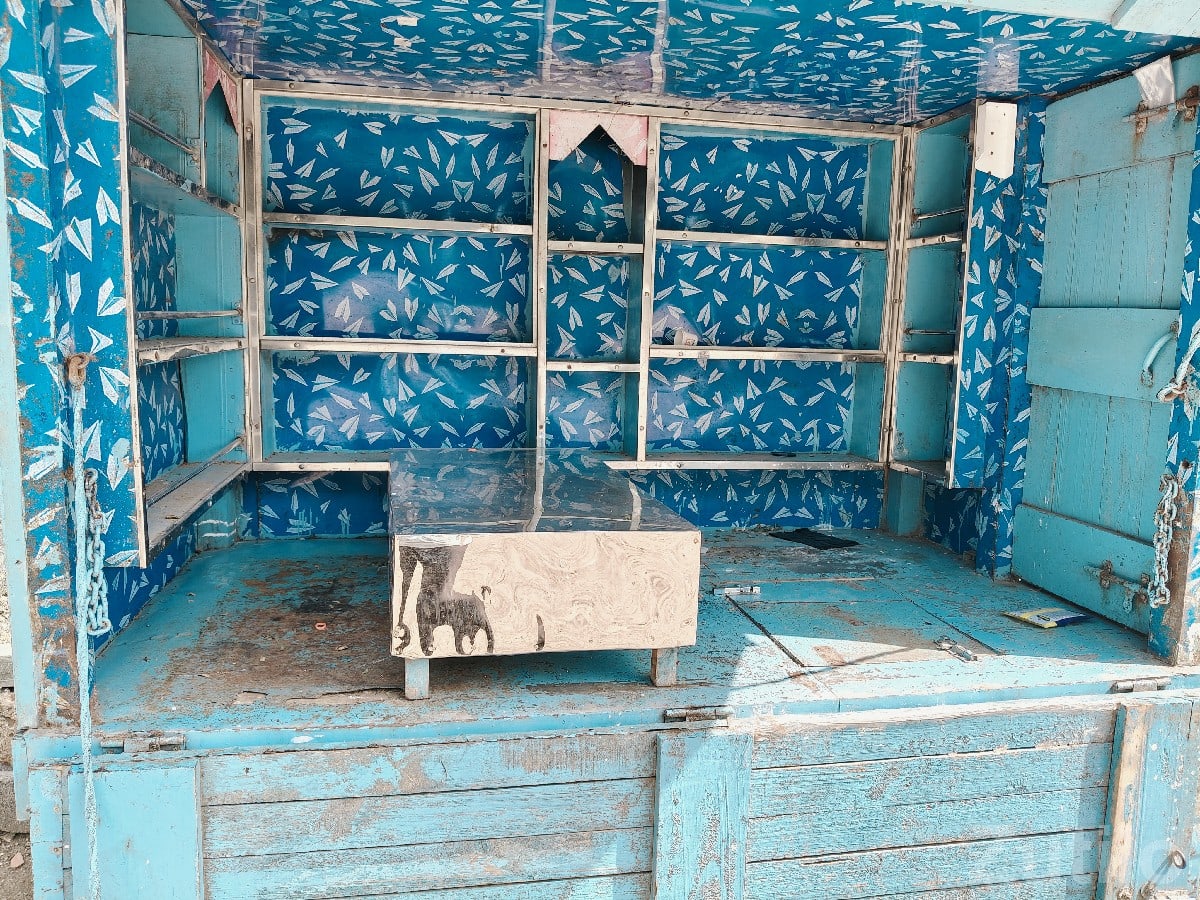 Used Metal Cabin With Storage Shelves - Other Industrial Items - Porbandar City - Image 2