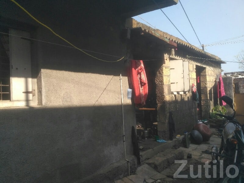 3 Room House for Sale in Upleta - House for Sale - Upleta - Image 2