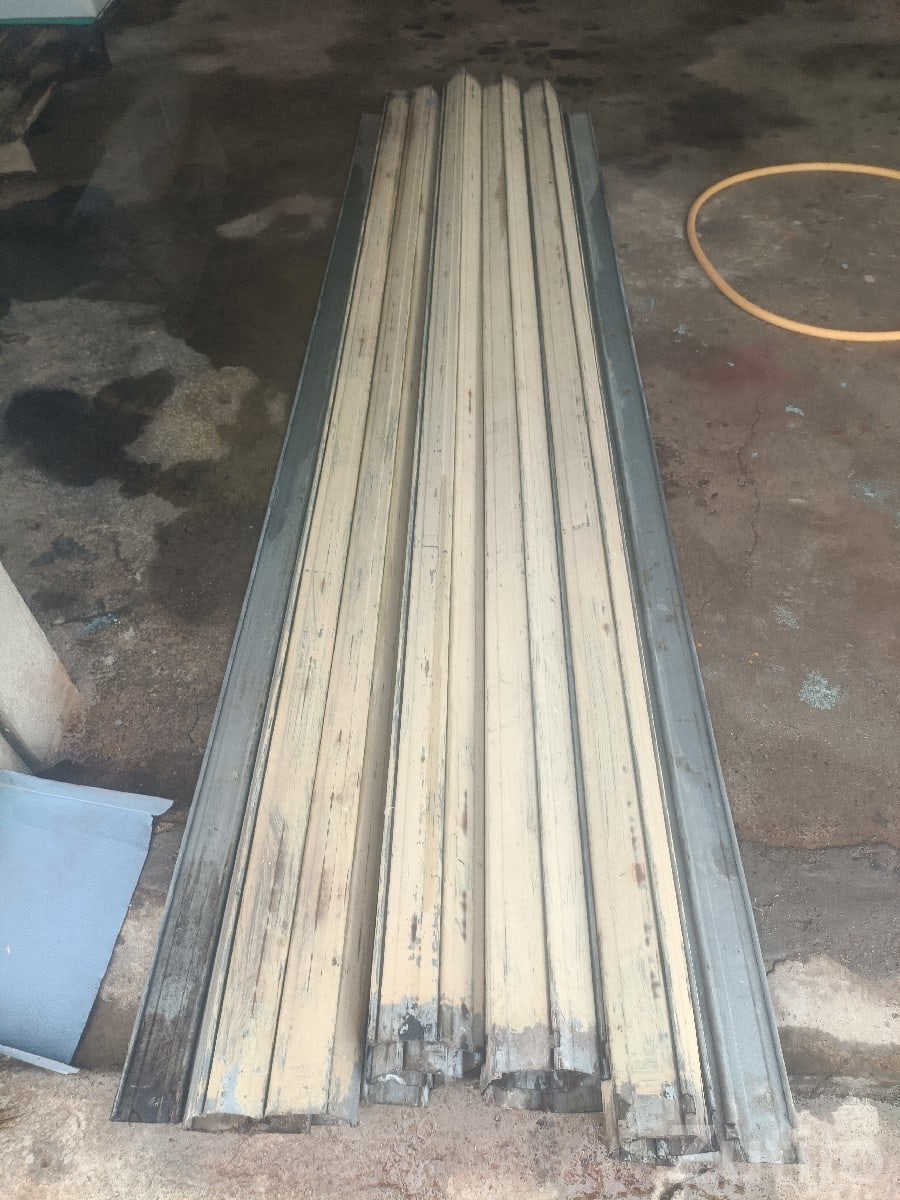 Galvanized Original Shutter Panels 9.5x9.5 ft - અન્ય ઔદ્યોગિક વસ્તુઓ - લાલપુર - Image 2