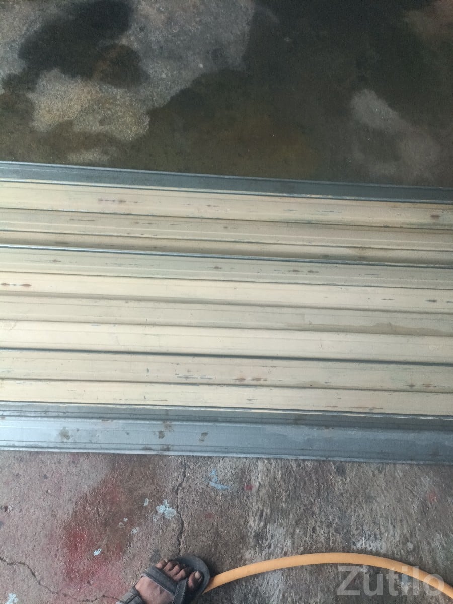 Galvanized Original Shutter Panels 9.5x9.5 ft - અન્ય ઔદ્યોગિક વસ્તુઓ - લાલપુર - Image 3