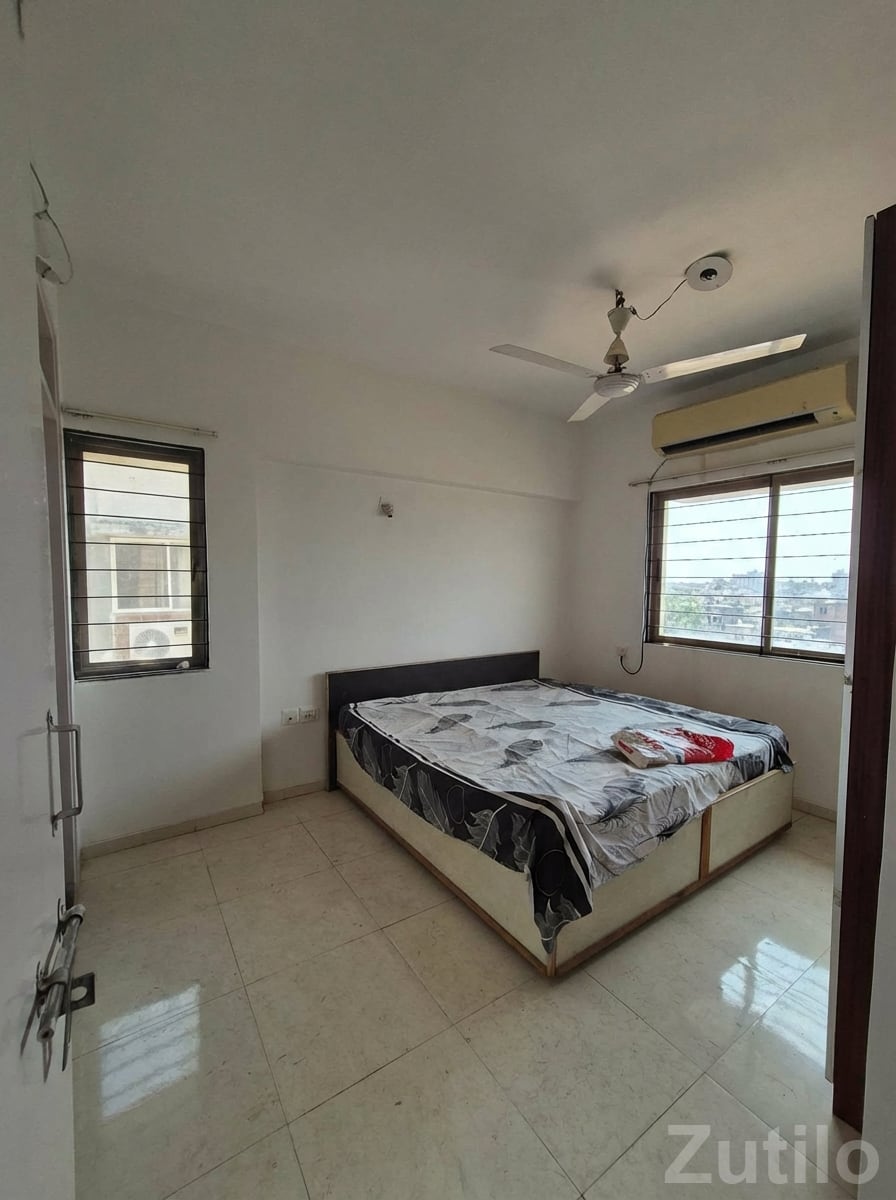 2 BHK Flat for Sale in Venus Parkland Vejalpur