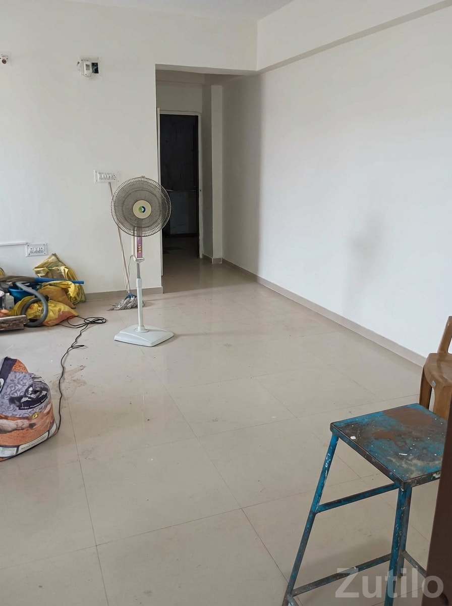 1 BHK Semi Furnished Flat for Sale SG Highway 1 BHK Semi Furnished Flat for Sale SG Highway