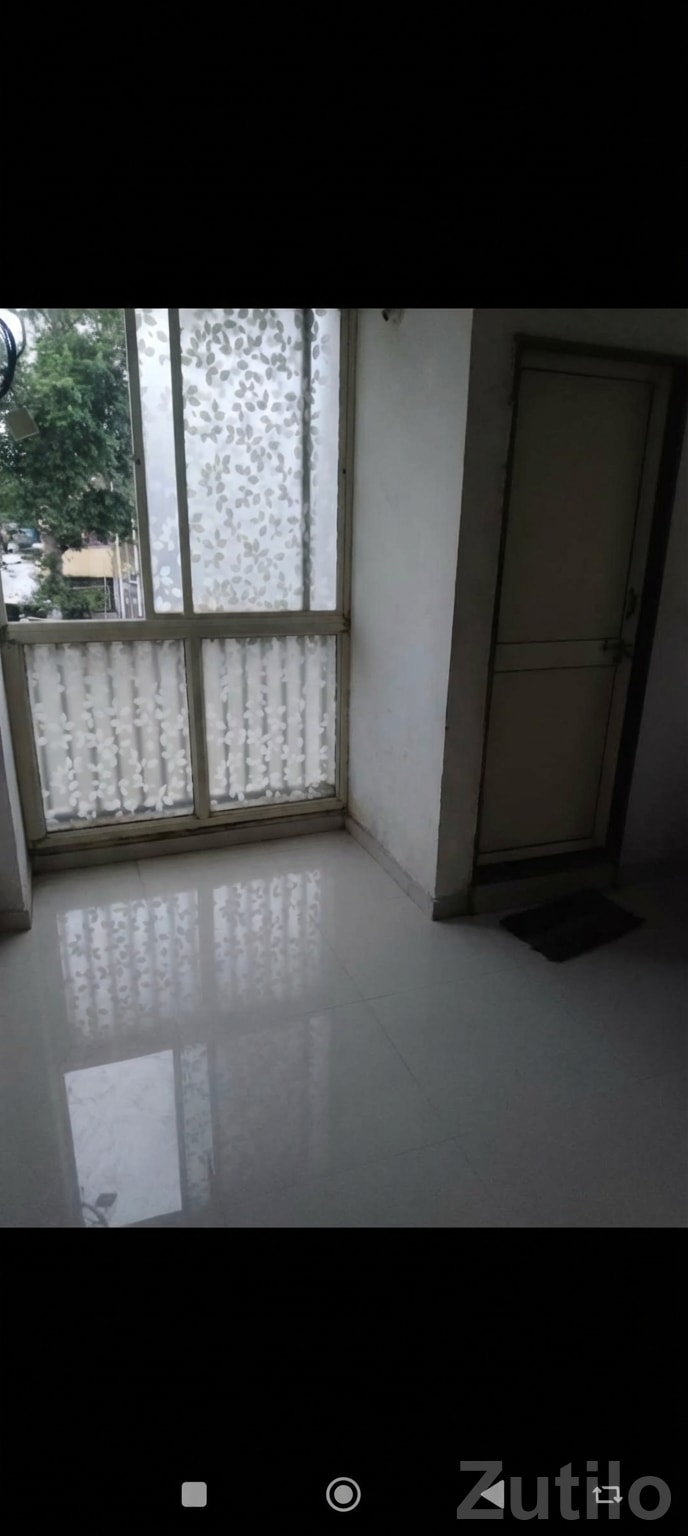 Spacious 2 BHK Flat for Sale - House for Sale - Detroj-Rampura - Image 2