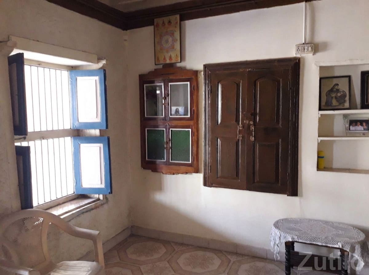 G+1 House with 2 Galas and Parking in Palsana