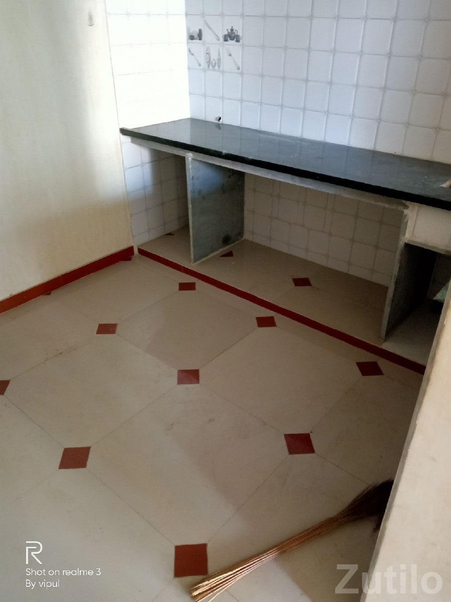 2 Floor Tenament House for Sale - House for Sale - Lodhika - Image 2