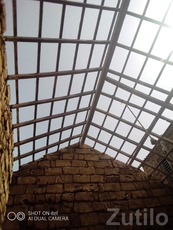 Old Wooden Roof Structure for Sale - અન્ય ઔદ્યોગિક વસ્તુઓ - માંગ્રોળ - Image 2