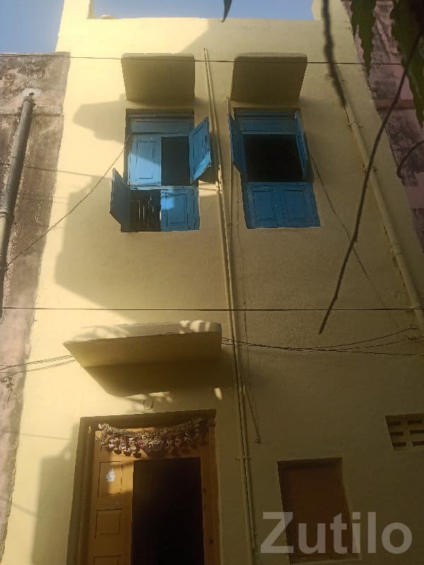 Corner 3 Floor House for Sale in Ranavav - ઘર વેચાણ માટે - રણાવાવ - Image 3