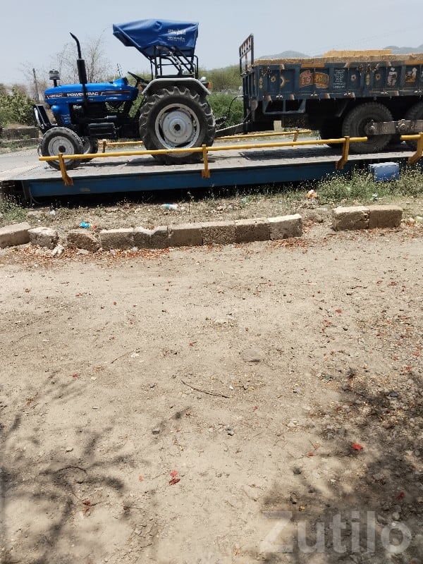 Eicher Tractor With Water Tanker Service