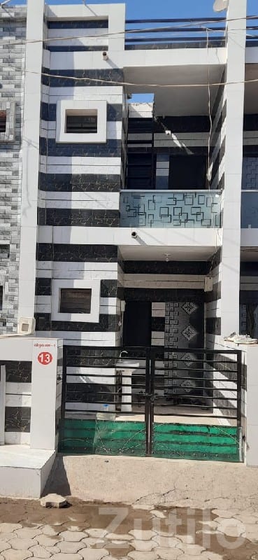 Modern 2-Storey House for Sale in Bhatia