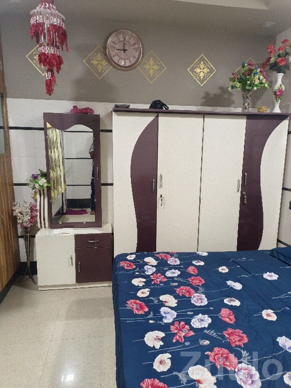 Double Bed with Wardrobe Set for Sale - Beds & Mattresses - Mangrol - Image 2