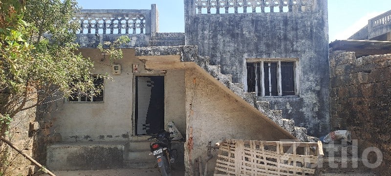 Old House for Sale in Talala Area Plot - House for Sale - Talala - Image 2
