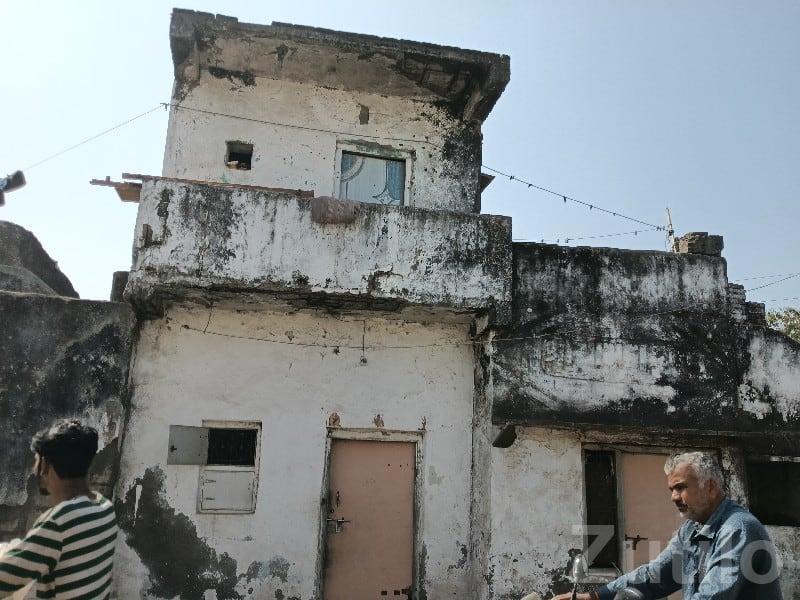 Old House for Sale in Keshod - House for Sale - Keshod - Image 2