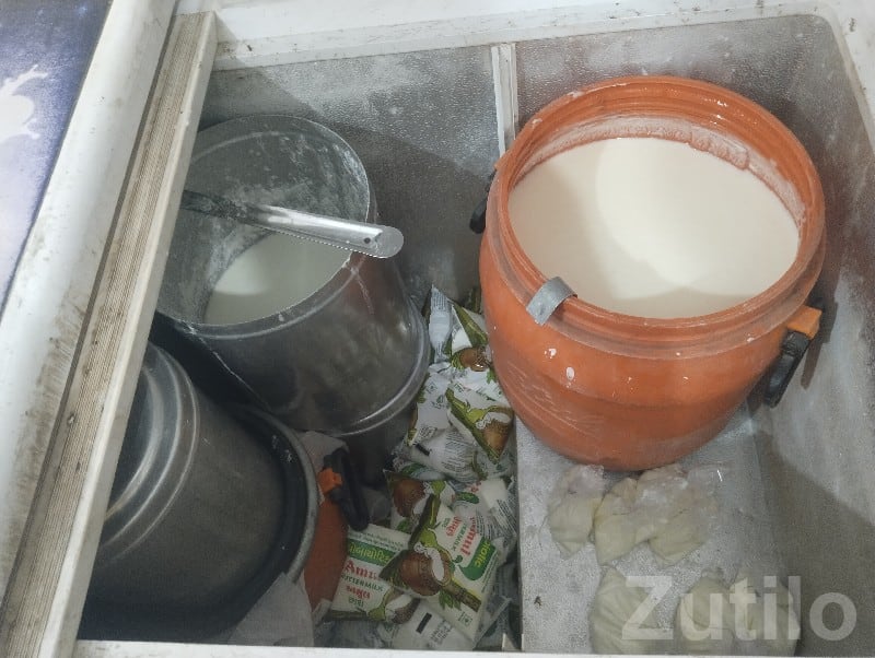 Momai Ice Cream Deep Freezer in Good Condition - ફ્રિજ - કલ્યાણપુર - Image 2