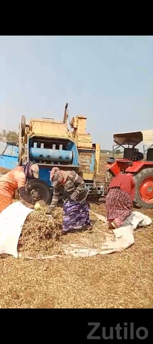 Jayant Agricultural Thresher Machine