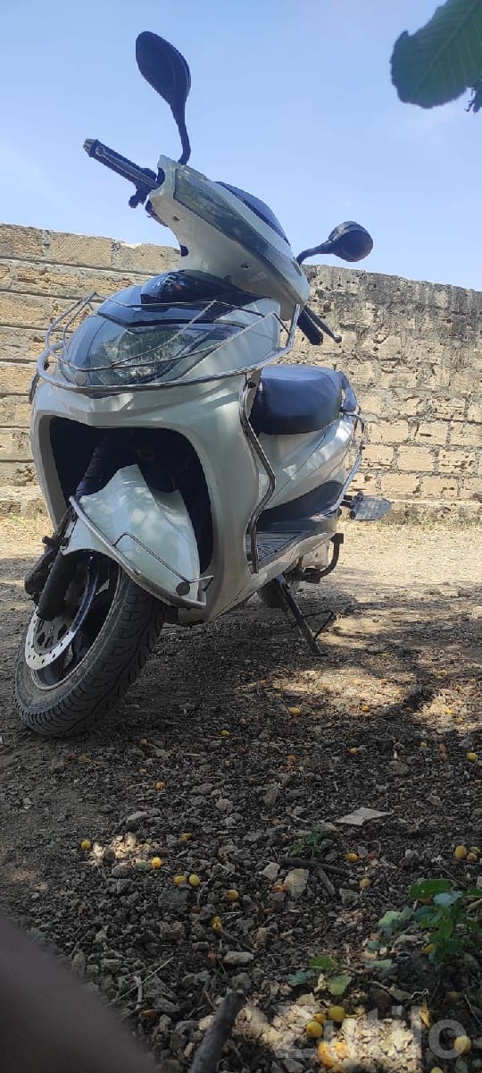 Used Electric Battery Scooter for Sale - Bikes - Bhanvad - Image 2