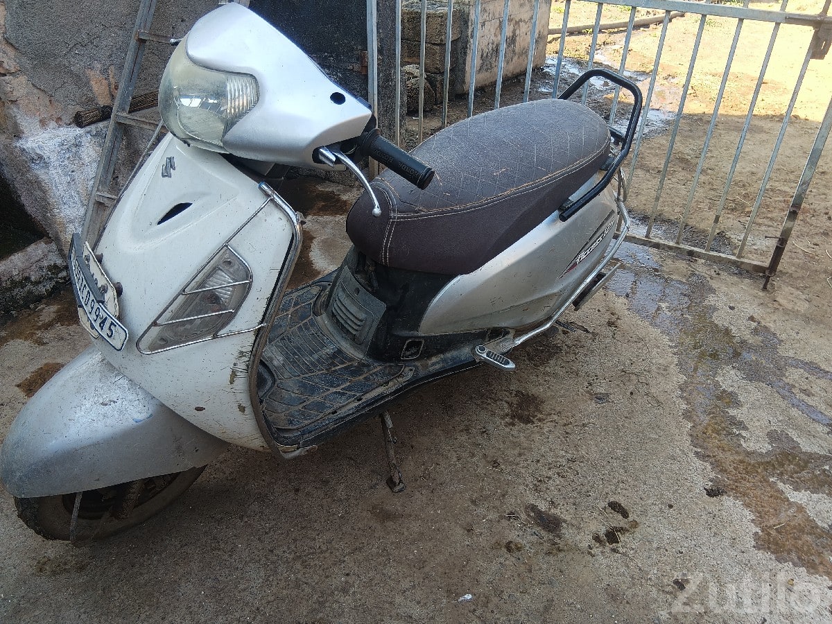 Used Suzuki Access 2008 Scooter for Sale - Bikes - Keshod - Image 3
