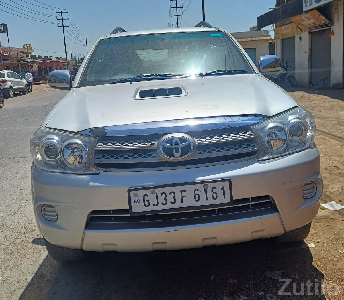 Toyota Fortuner 2011 SUV for Sale - Cars - Gondal - Image 3