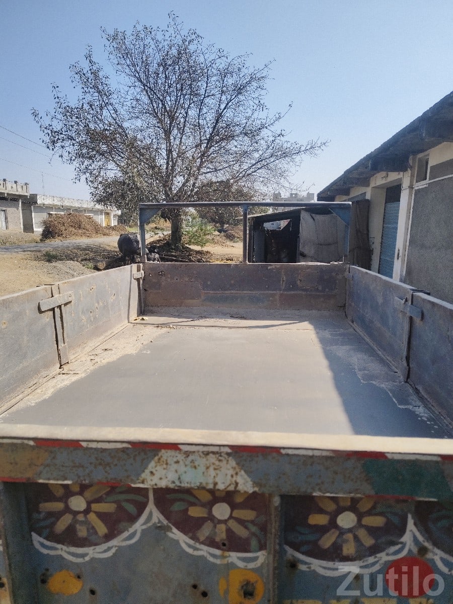 Used 90 Ft Tractor Trolley for Sale - Construction Vehicles - Lathi - Image 3