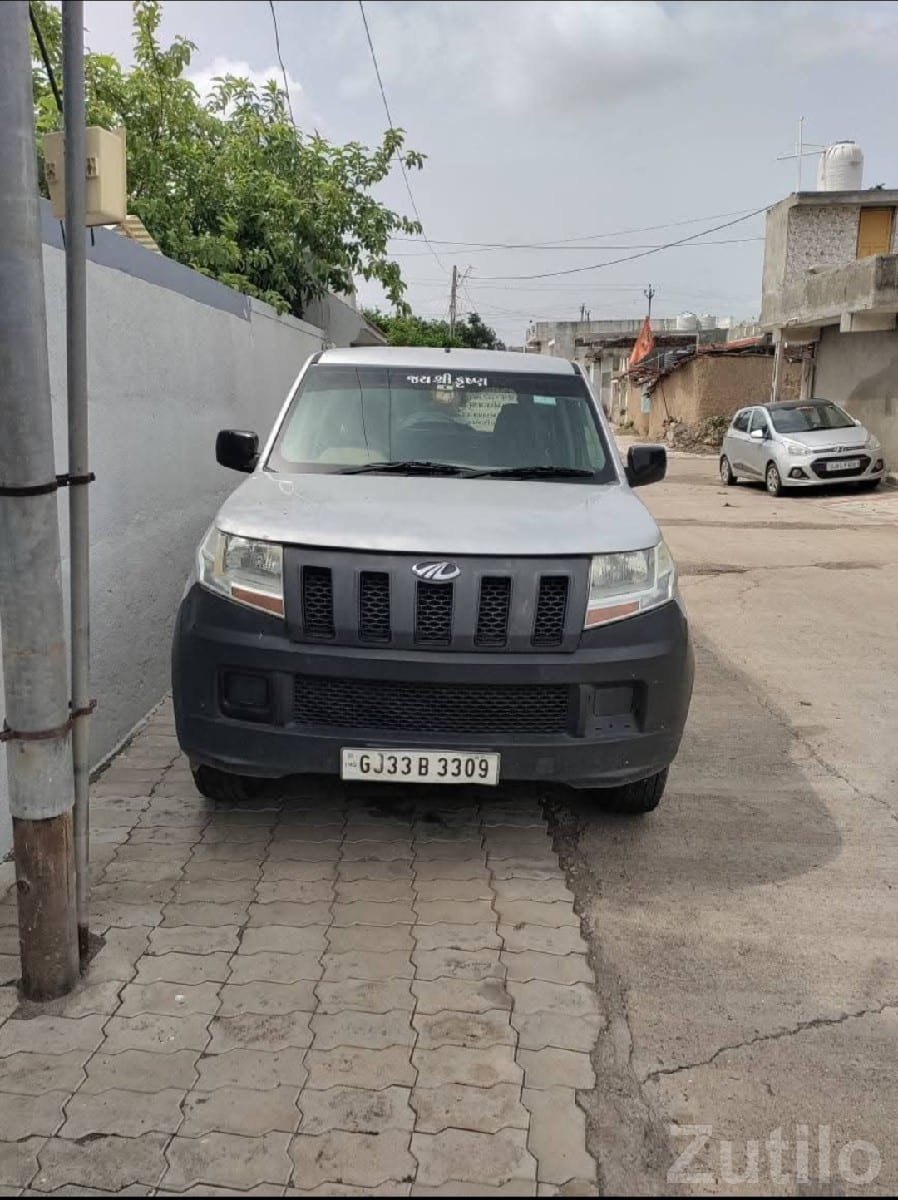 Mahindra TUV300 T4 2017 Diesel Car - કાર - ગઢડા - Image 3