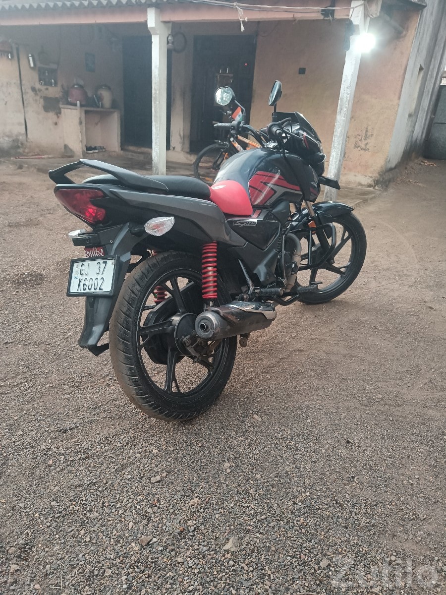 2022 Honda commuter bike single owner - Bikes - Khambhalia - Image 2