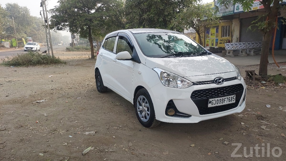 Hyundai Grand i10 Sport 2017 Diesel 1st Owner - Cars - Upleta - Image 5