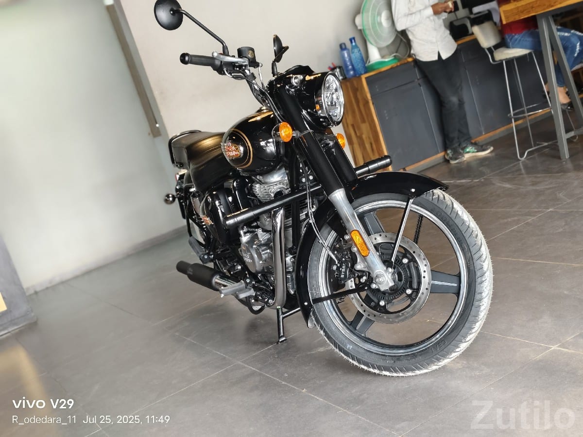 Royal Enfield Bullet 2025 Black Bike - બાઇક્સ - આદિત્યાણા - Image 3