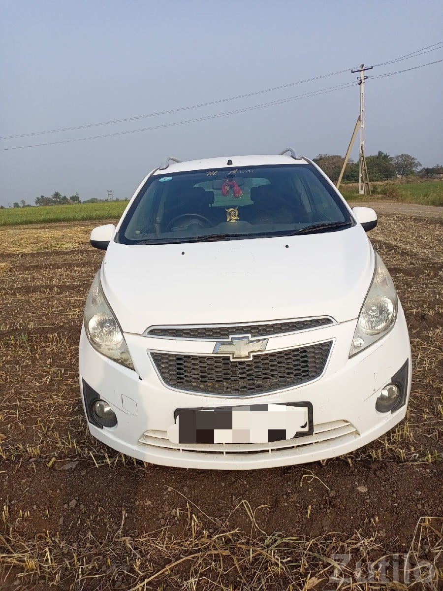Chevrolet Beat 2011 White Car for Sale