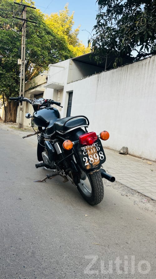Royal Enfield Standard 350 1990 Black Bike - Bikes - Lodhika - Image 2