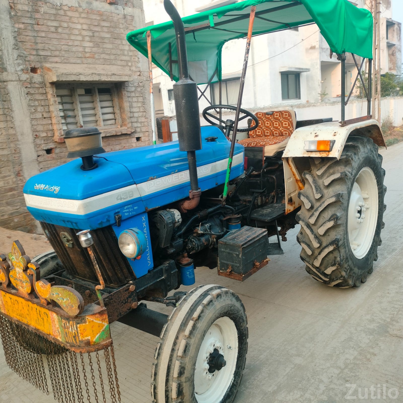 પાવર ટ્રેક 439  વેચવાનું છે - Tractors - Bhavnagar City - Image 2