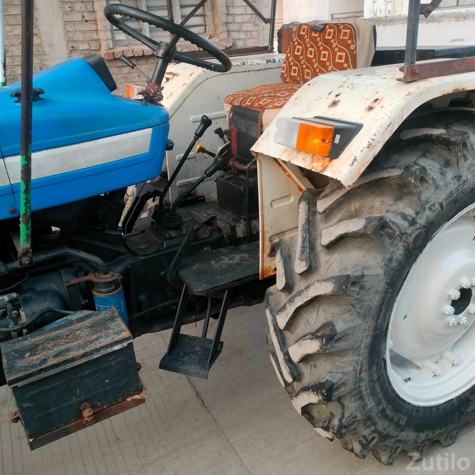 પાવર ટ્રેક 439  વેચવાનું છે - Tractors - Bhavnagar City - Image 3