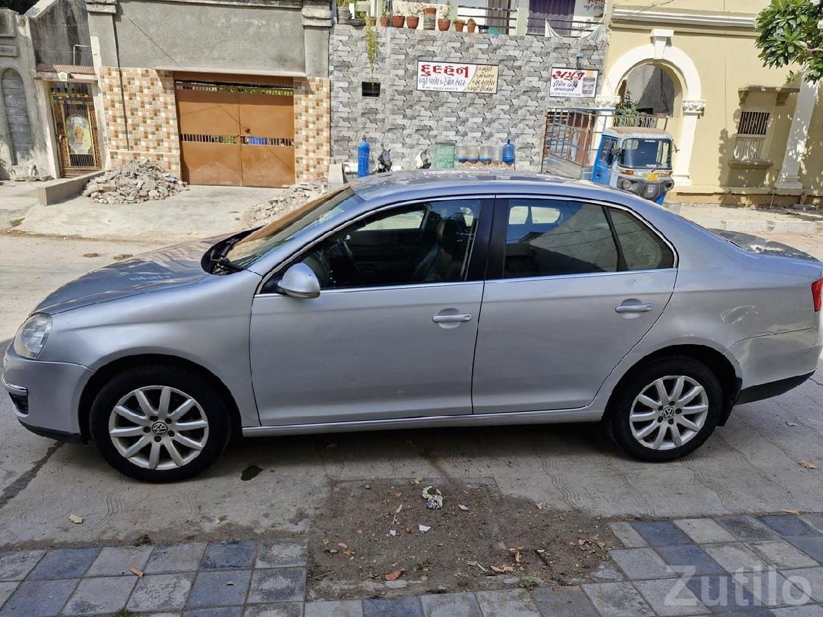 Volkswagen Jetta 2010 Used Car for Sale - Cars - Mokar - Image 2