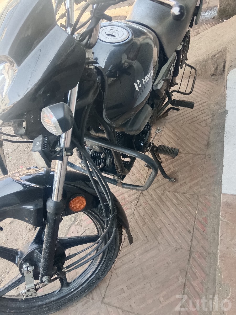 Hero HF Deluxe Black Motorcycle 2023 - Bikes - Kutiyana - Image 2