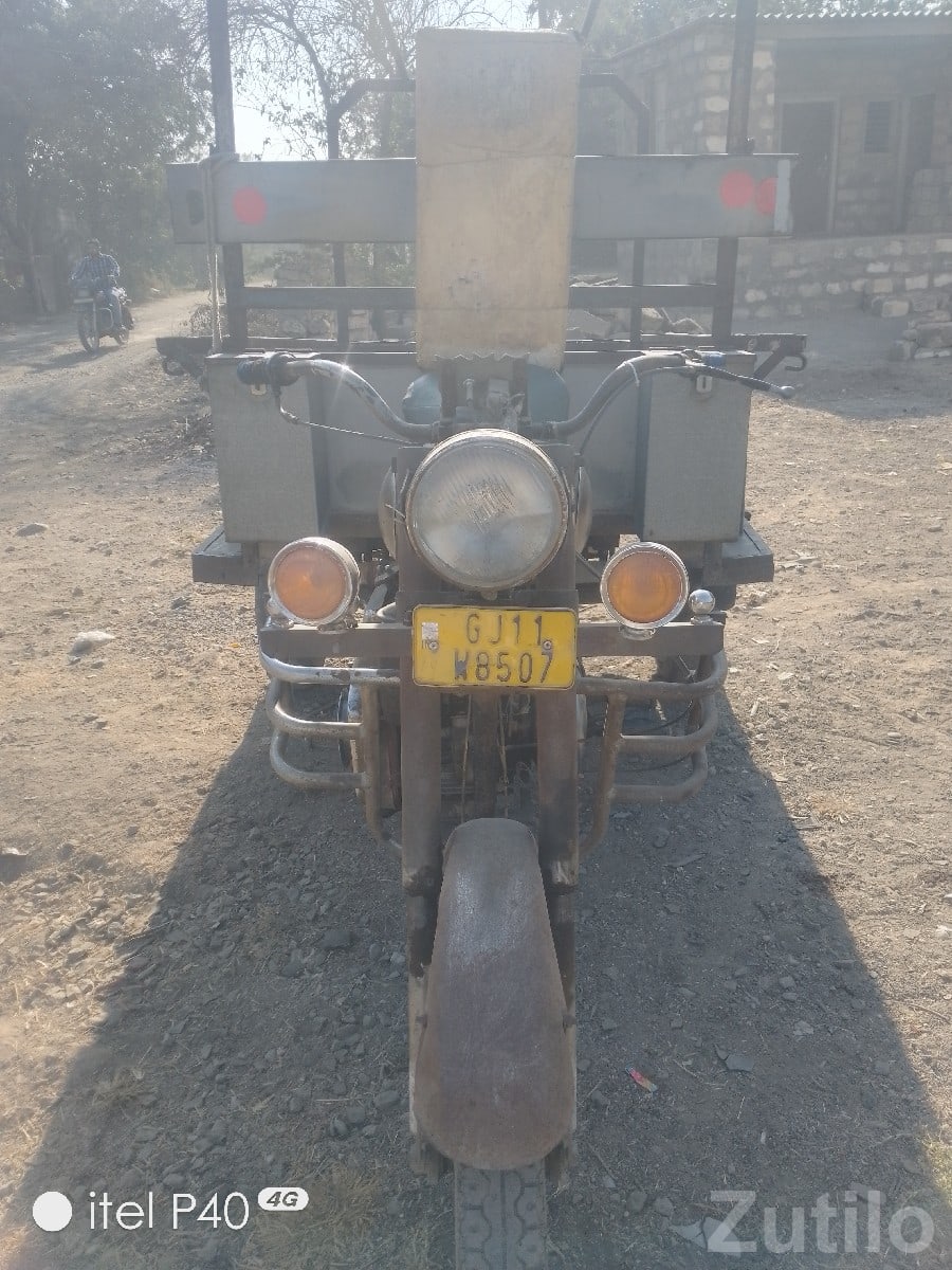 Used Cargo Chakda Rickshaw 2004 Model