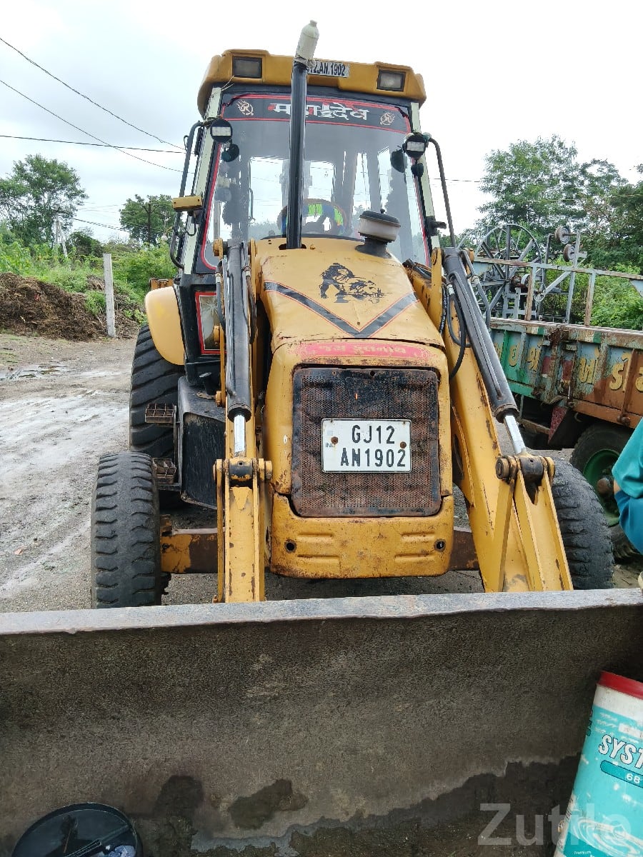 JCB Backhoe Loader 2010 Model for Sale - બાંધકામના વાહનો - જફરાબાદ - Image 2