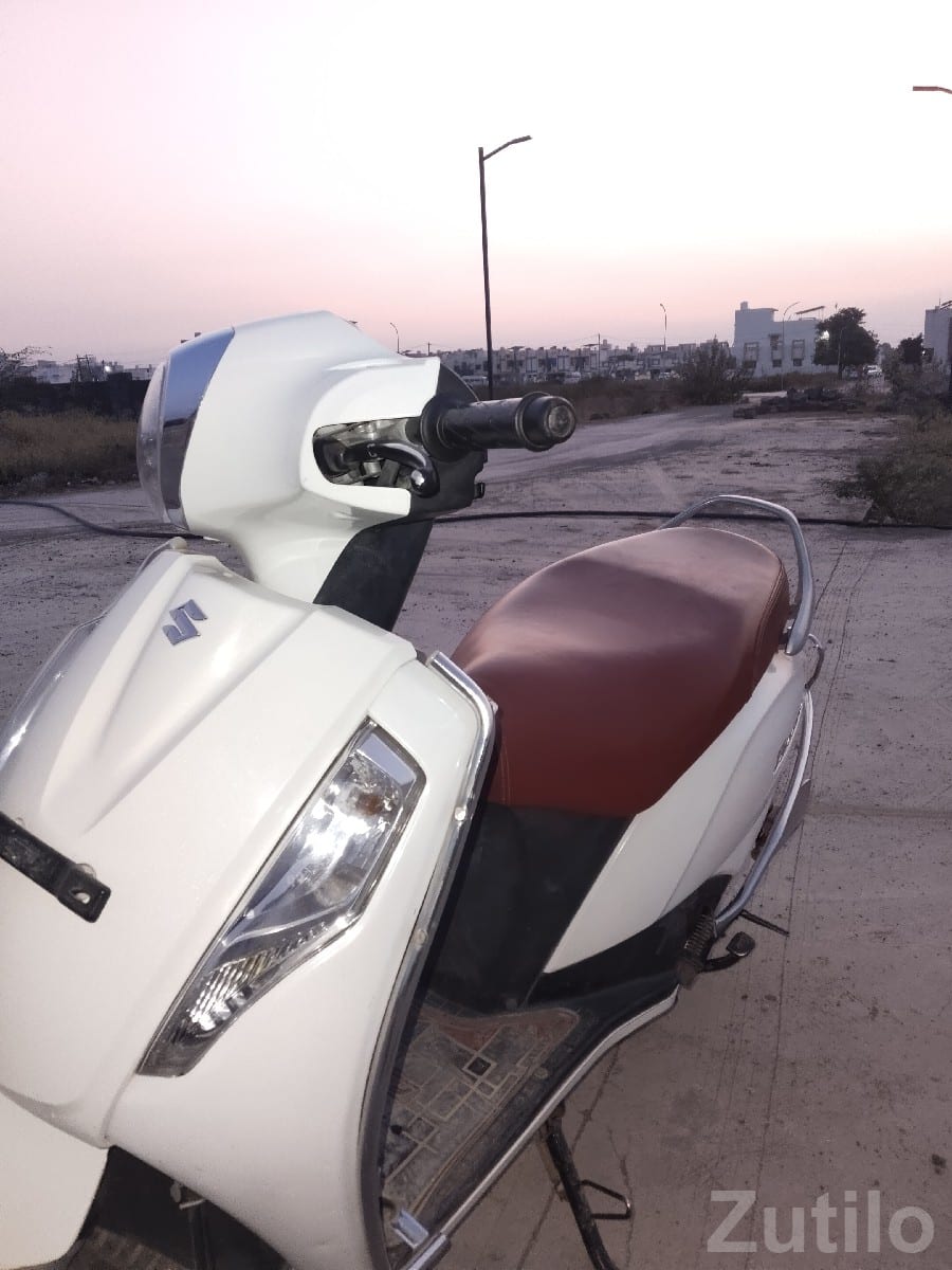 Suzuki Access 125 White 2022 Scooter