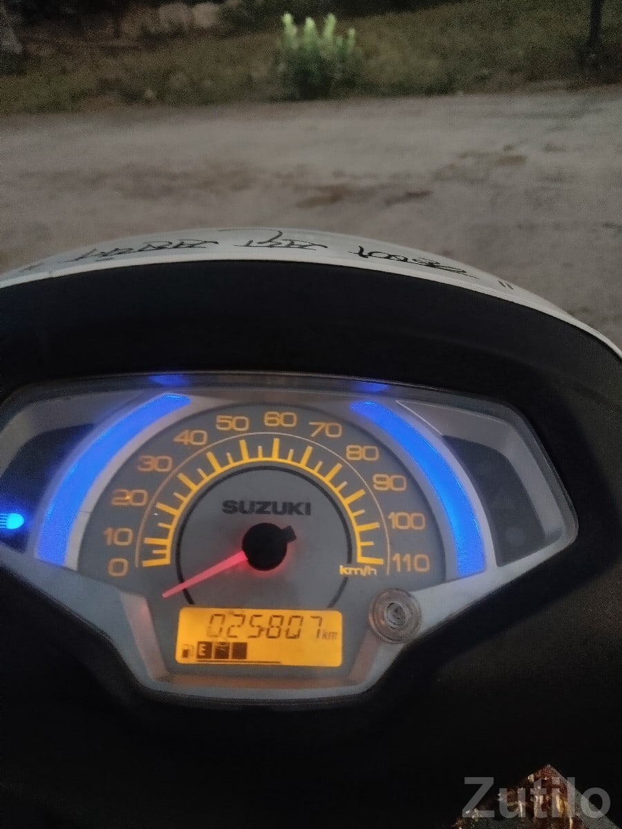 Suzuki Access 125 White 2022 Scooter - Bikes - Keshod - Image 2