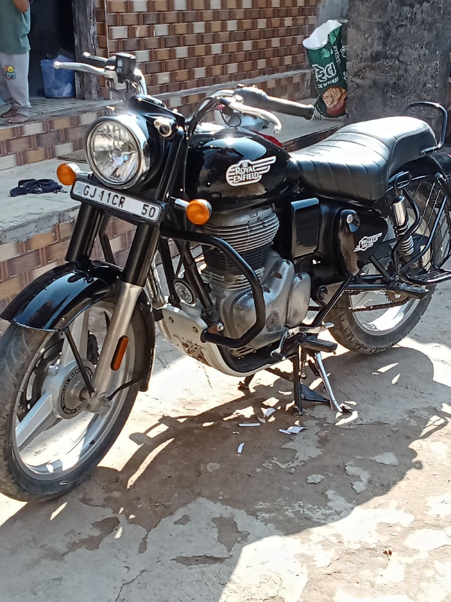 Royal Enfield Bullet 350 Standard Black