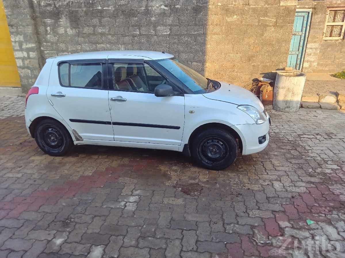Maruti Suzuki Swift VXI 2010 CNG Petrol