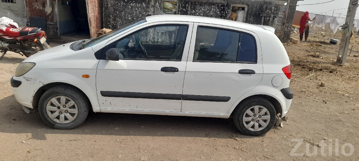 Used White Hatchback Car for Exchange