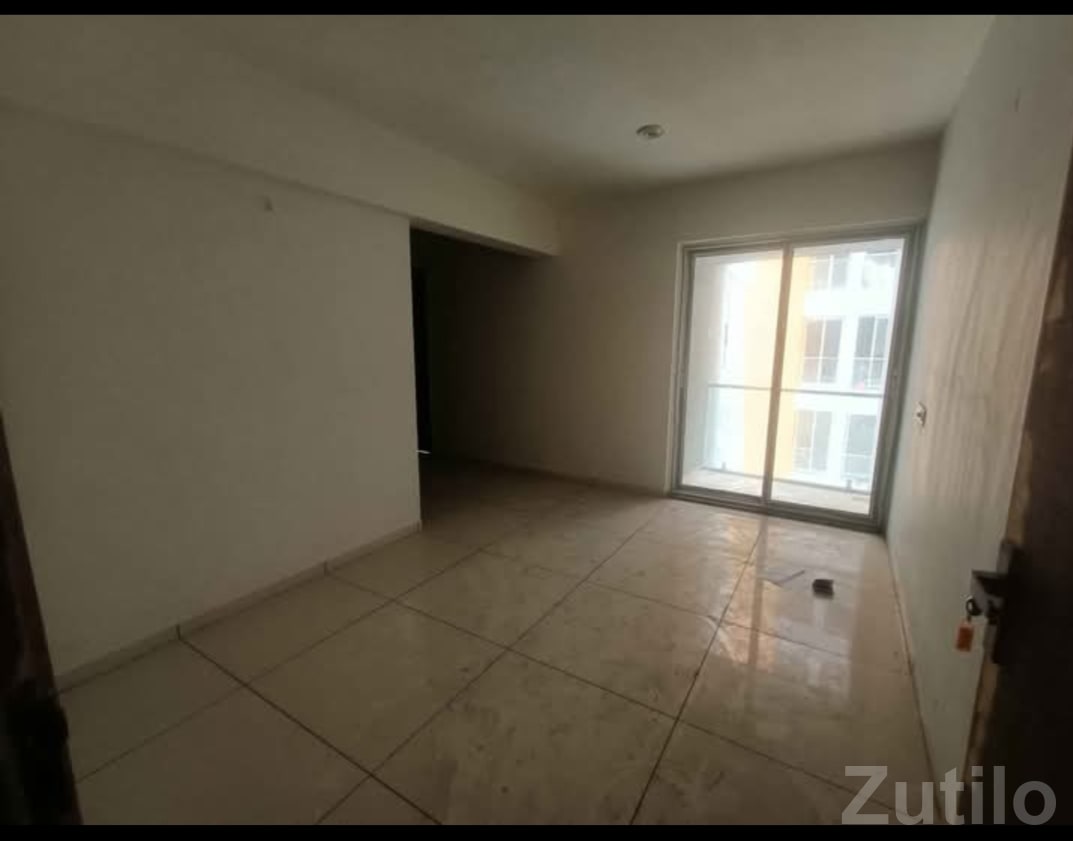 2 bhk flat માધાપર સર્કલ પાસે - ઘર વેચાણ માટે - રાજકોટ શહેર - Image 5