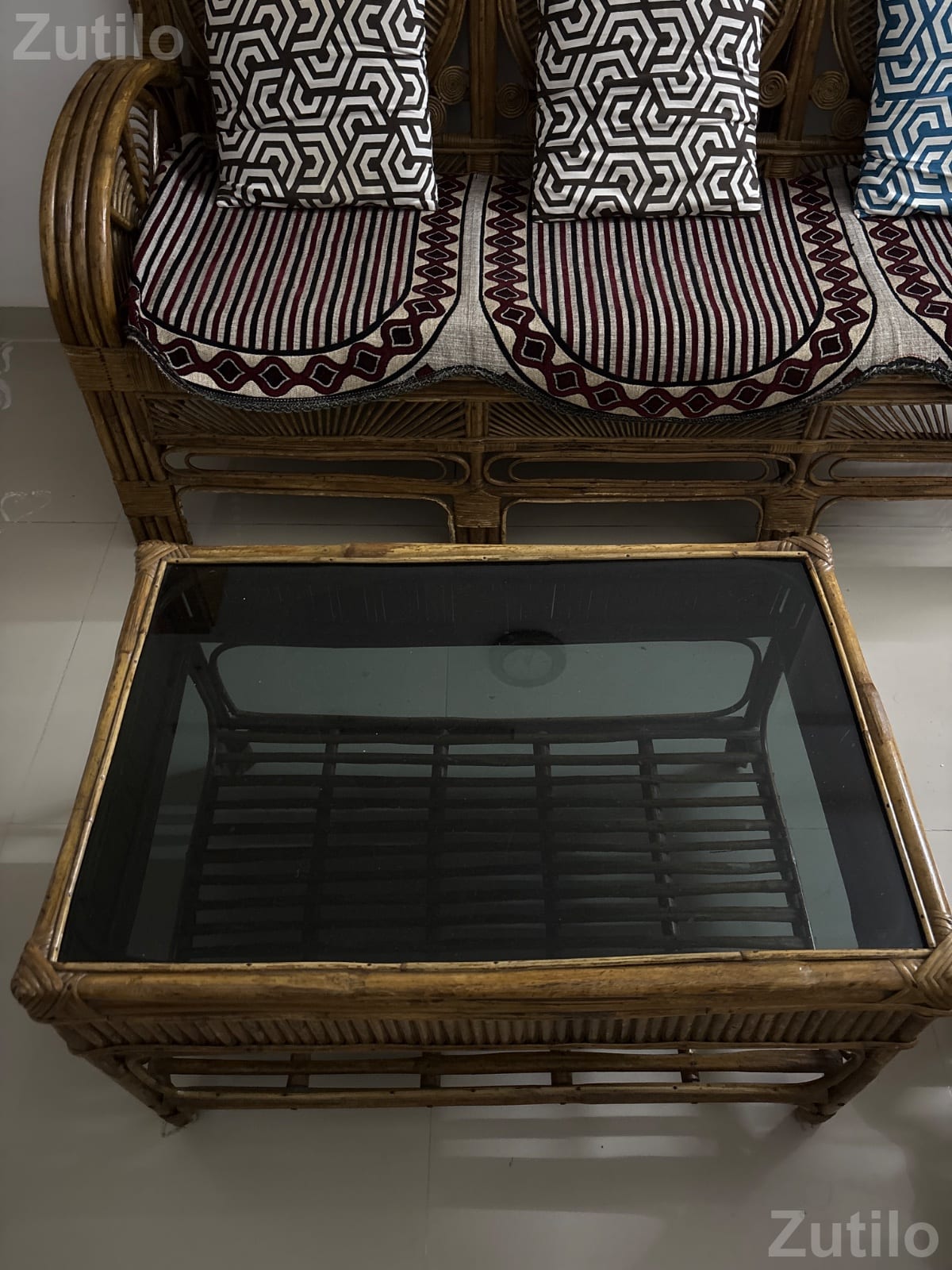 Sofa set along with centre table made of cane - સોફા સેટ - દસ્ક્રોઇ - Image 2